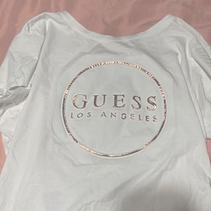 Guess tee with white and gold size XL new doesn’t have tags worn once